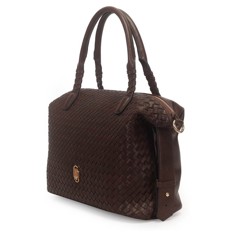 Vista lateral da bolsa baú feminina WJ marrom café com textura trançada e alças fixas